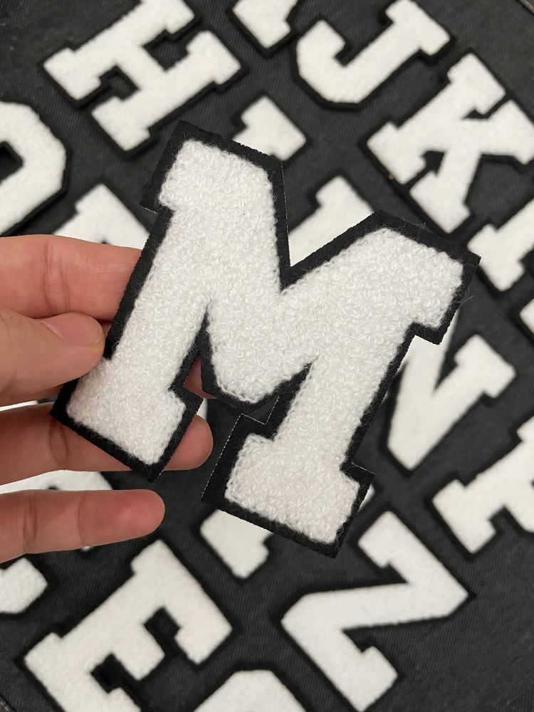 Velcro Sew On - Écussons en chenille noir et blanc
